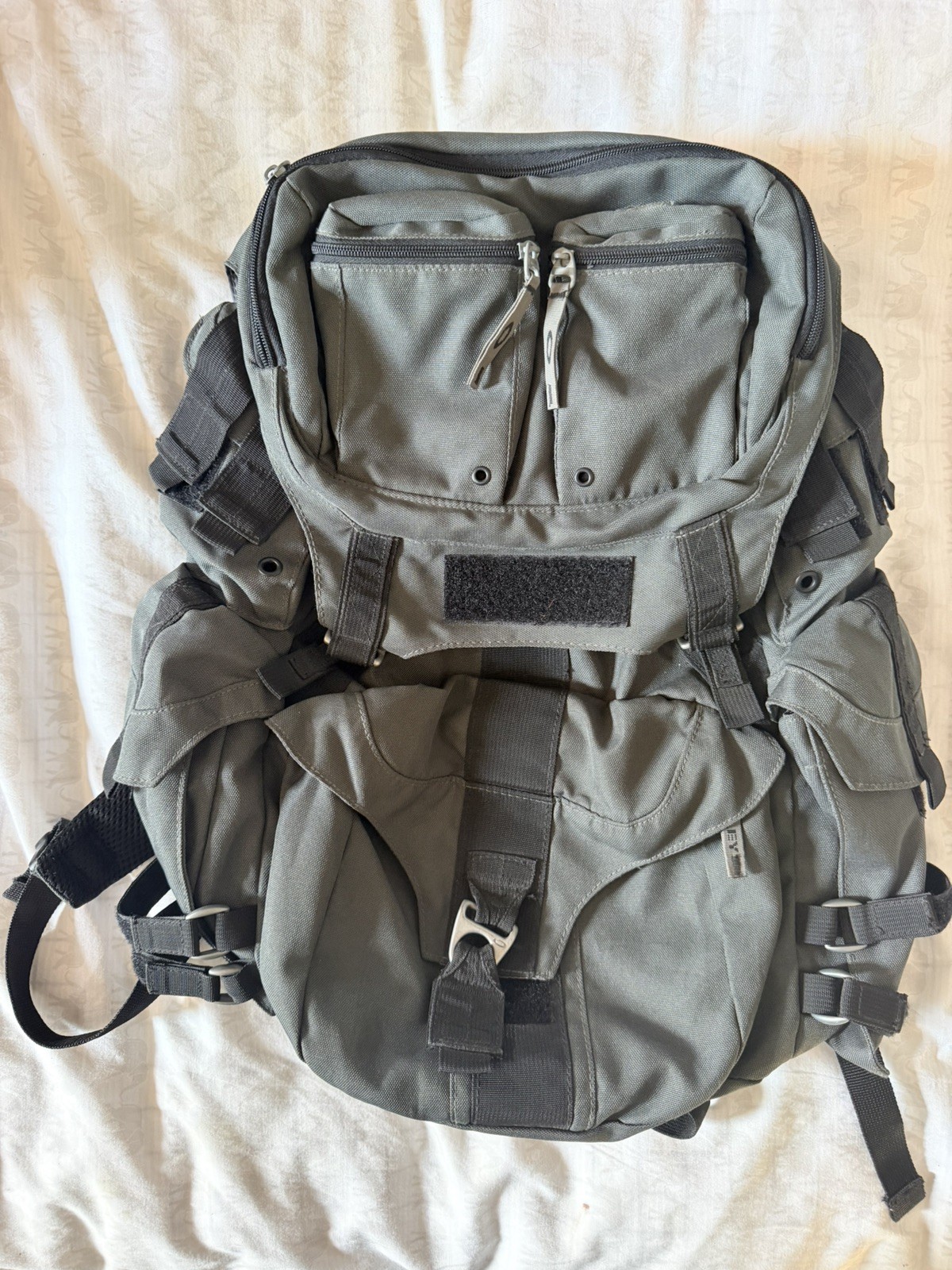 Oakley Mechanism 30L Backpack Mountain Division Tactical Pack Shadow Gray