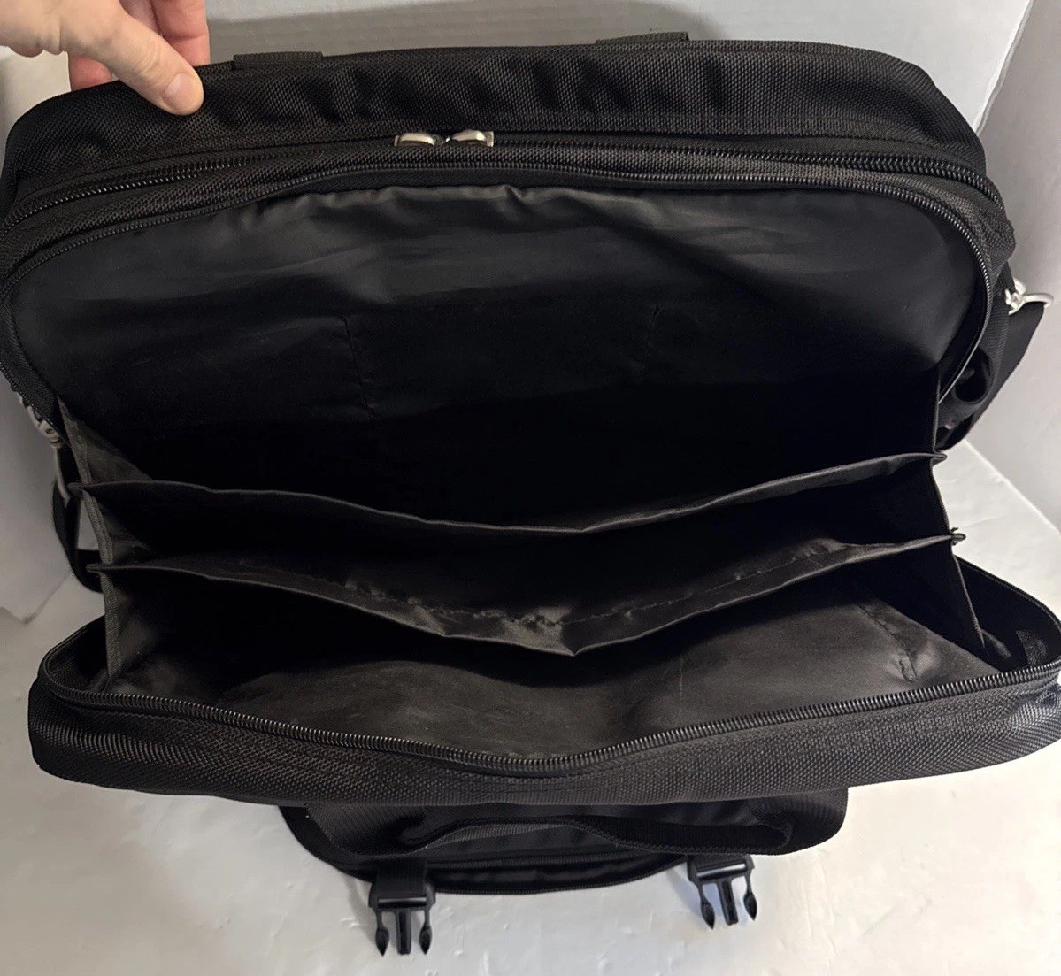 SwissGear Laptop Computer Briefcase Travel Bag Unisex 18″ x 14″ Black
