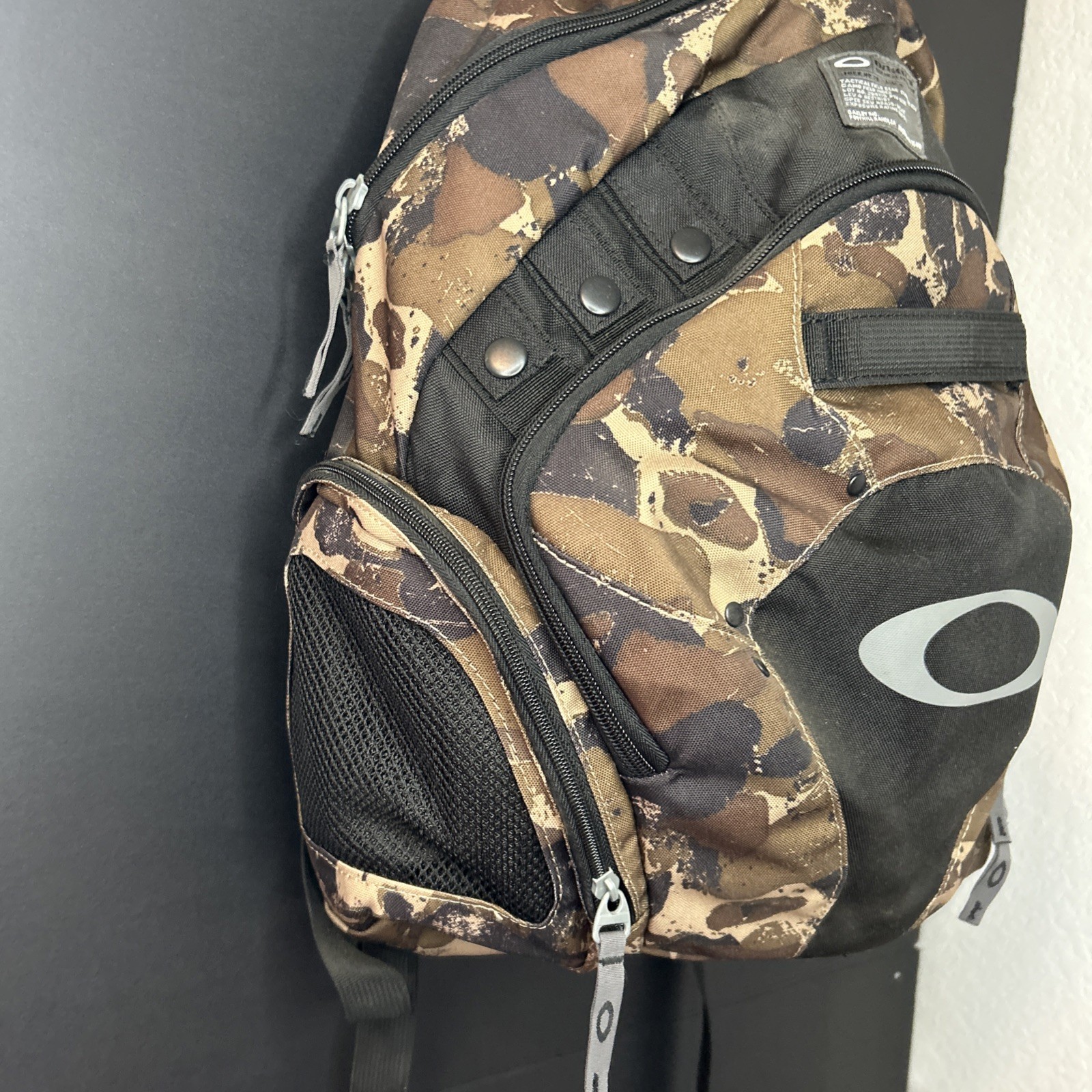 OAKLEY TACTICAL FIELD GEAR BACKPACK Camouflage 18×16