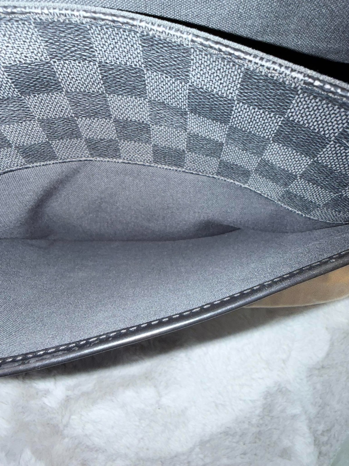 Louis Vuitton Daniel MM Damier Graphite Messenger Bag Men’s Crossbody Authentic