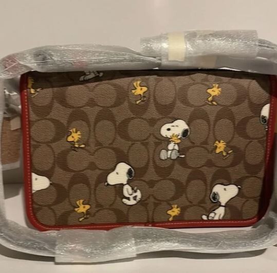 🐼💦 Coach CE709 🐼💦 Peanuts Snoopy Woodstock Convertible Crossbody Bag 🐼 GB26
