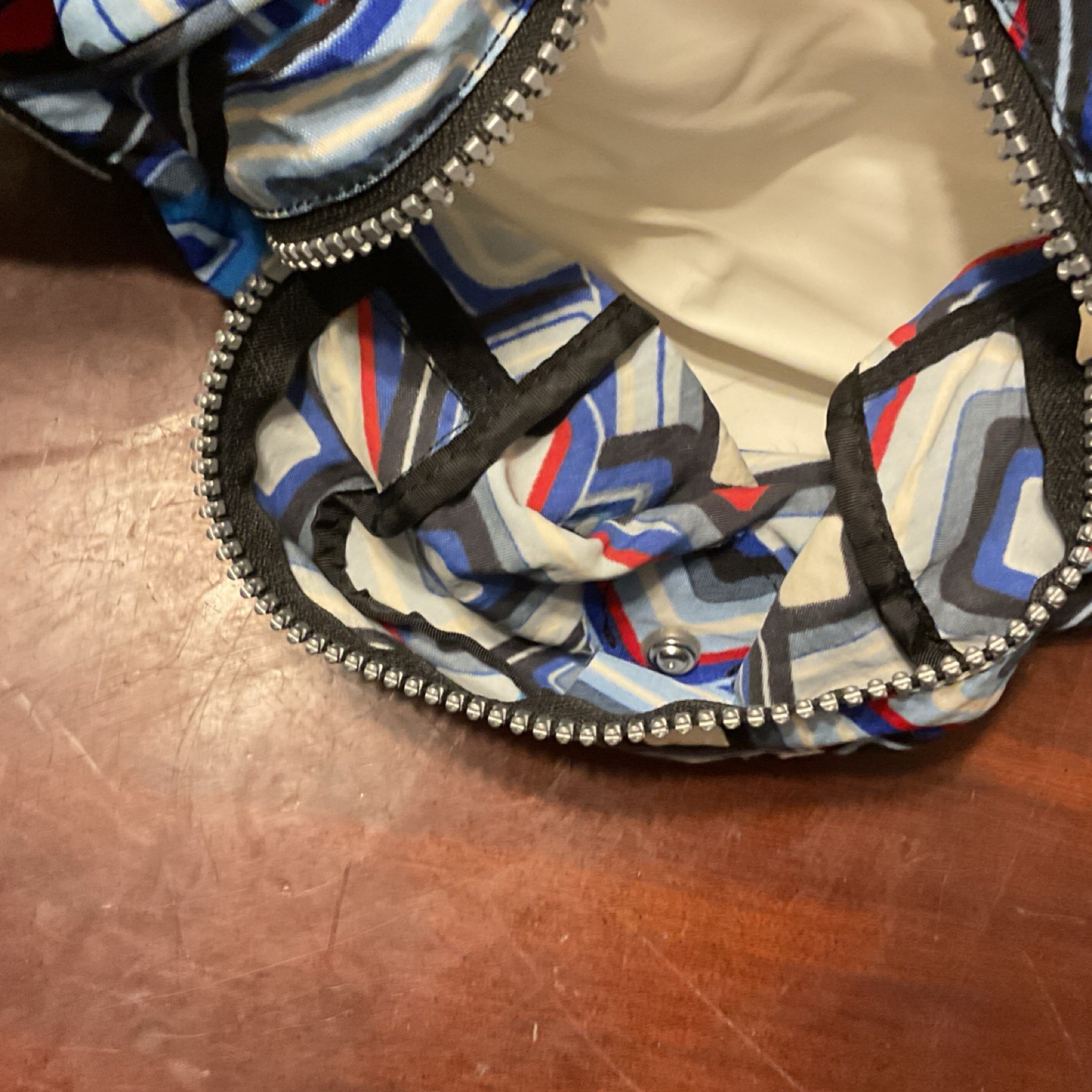 Kipling Geometric Pattern Duffel Bag Blue Red Black White Zipper unisex