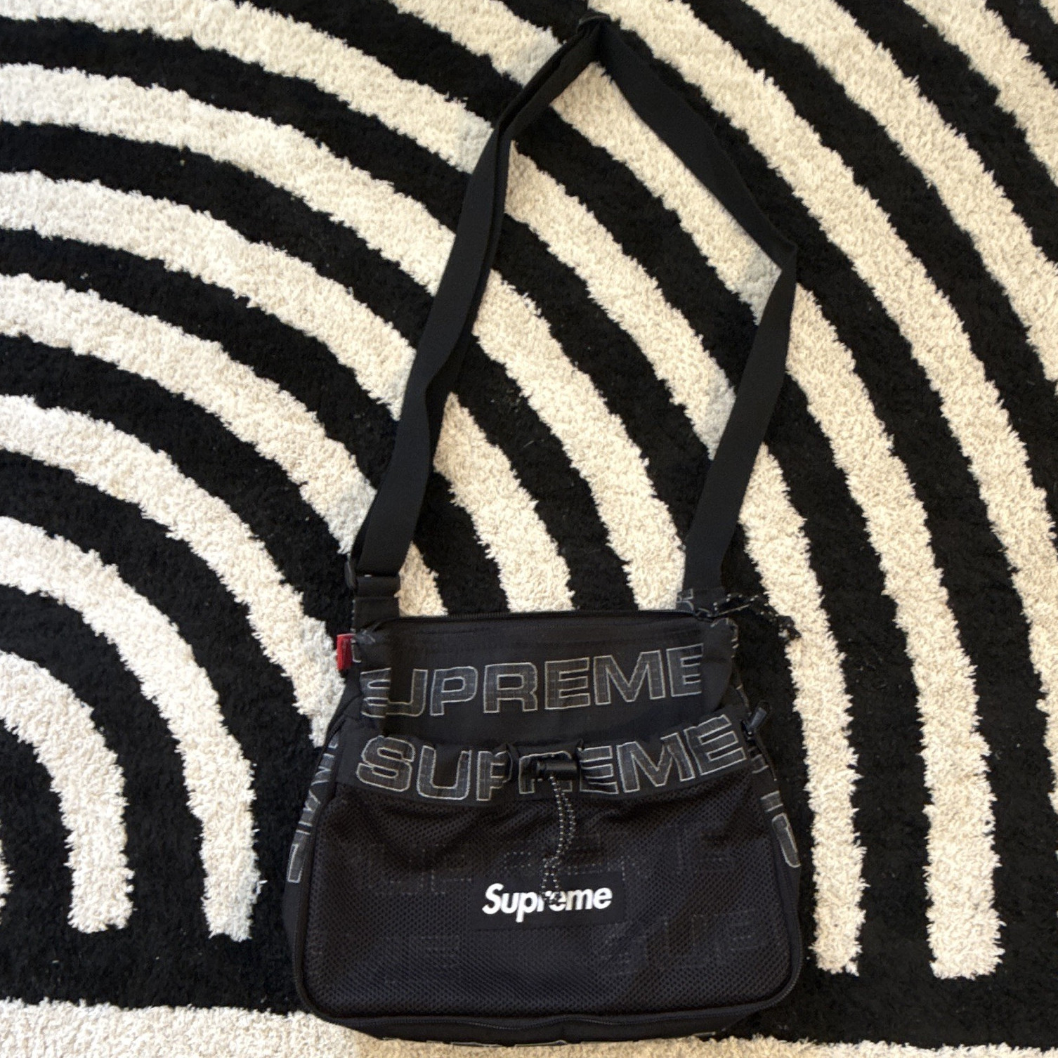 Supreme Black Logo Small Crossbody Shoulder Bag Zip/Drawstring Adjustable Strap