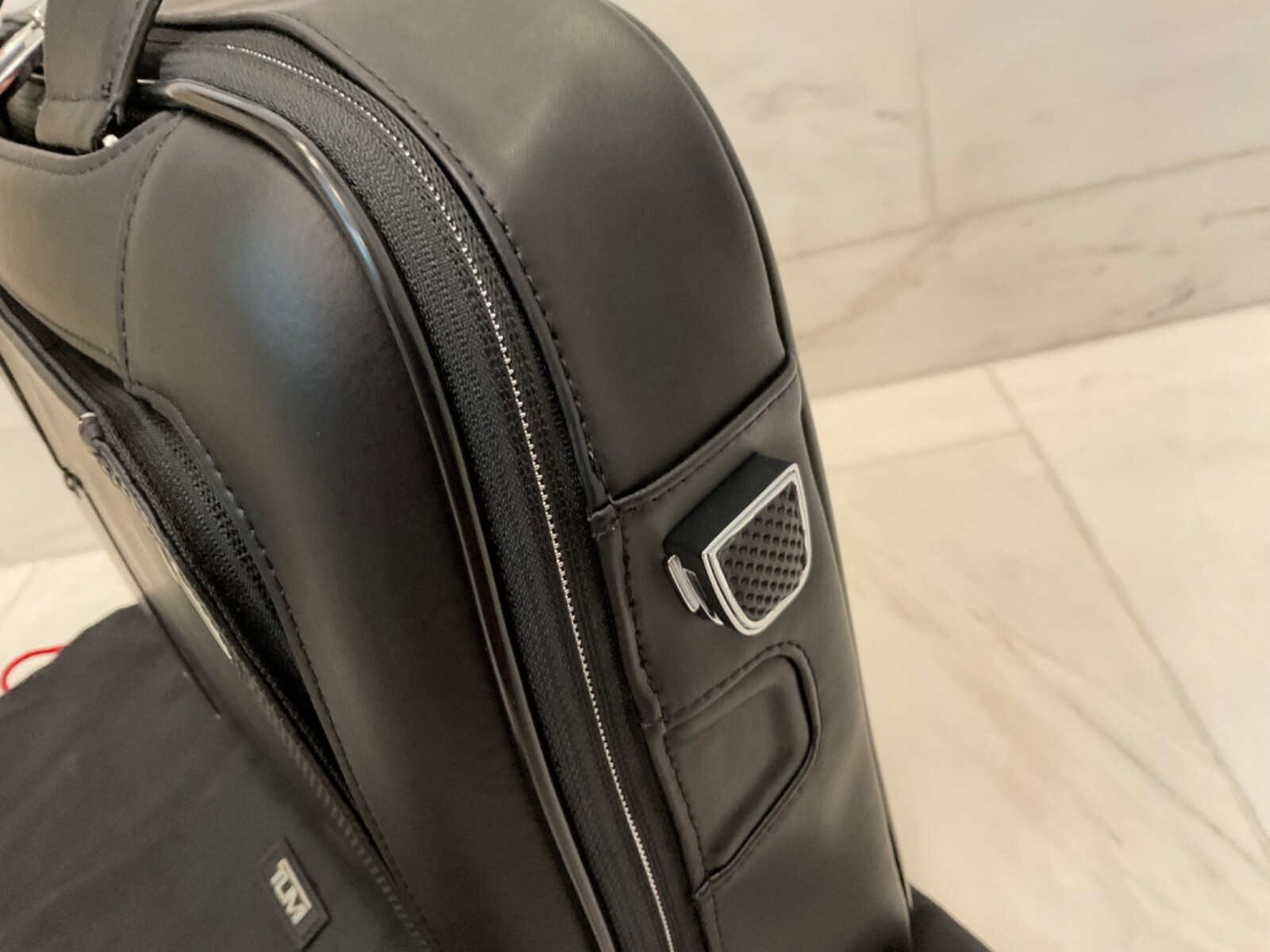 NEW Tumi ARRIVE SADLER 16.0” Brief Laptop Briefcase – 100% BLACK Leather