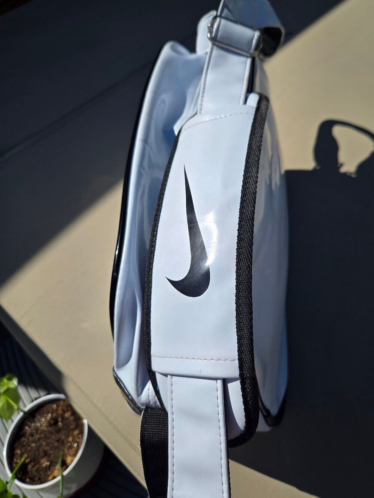 VINTAGE Y2K NIKE HERITAGE TRACK BAG – Glossy White/Black 🏁