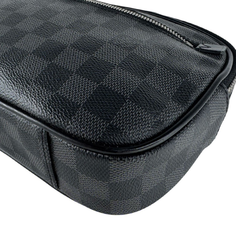 Auth LOUIS VUITTON Damier Graphite Ambler Body Bag Black N41289 – z10542