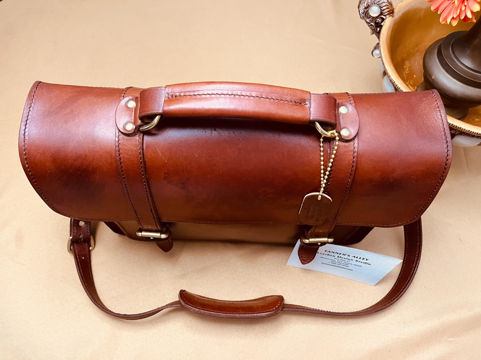 TANNER’S ALLEY American Saddle Leather Briefcase / Messenger bag / Saddle Bag