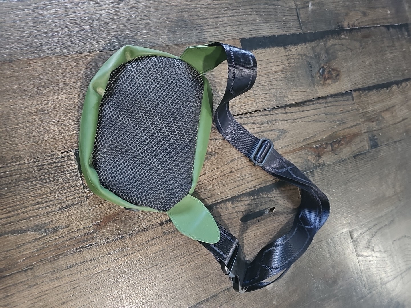 Hunter 20th Anniversary Green Rubber Belt Bag Waterproof Hip Pouch Fanny Pack