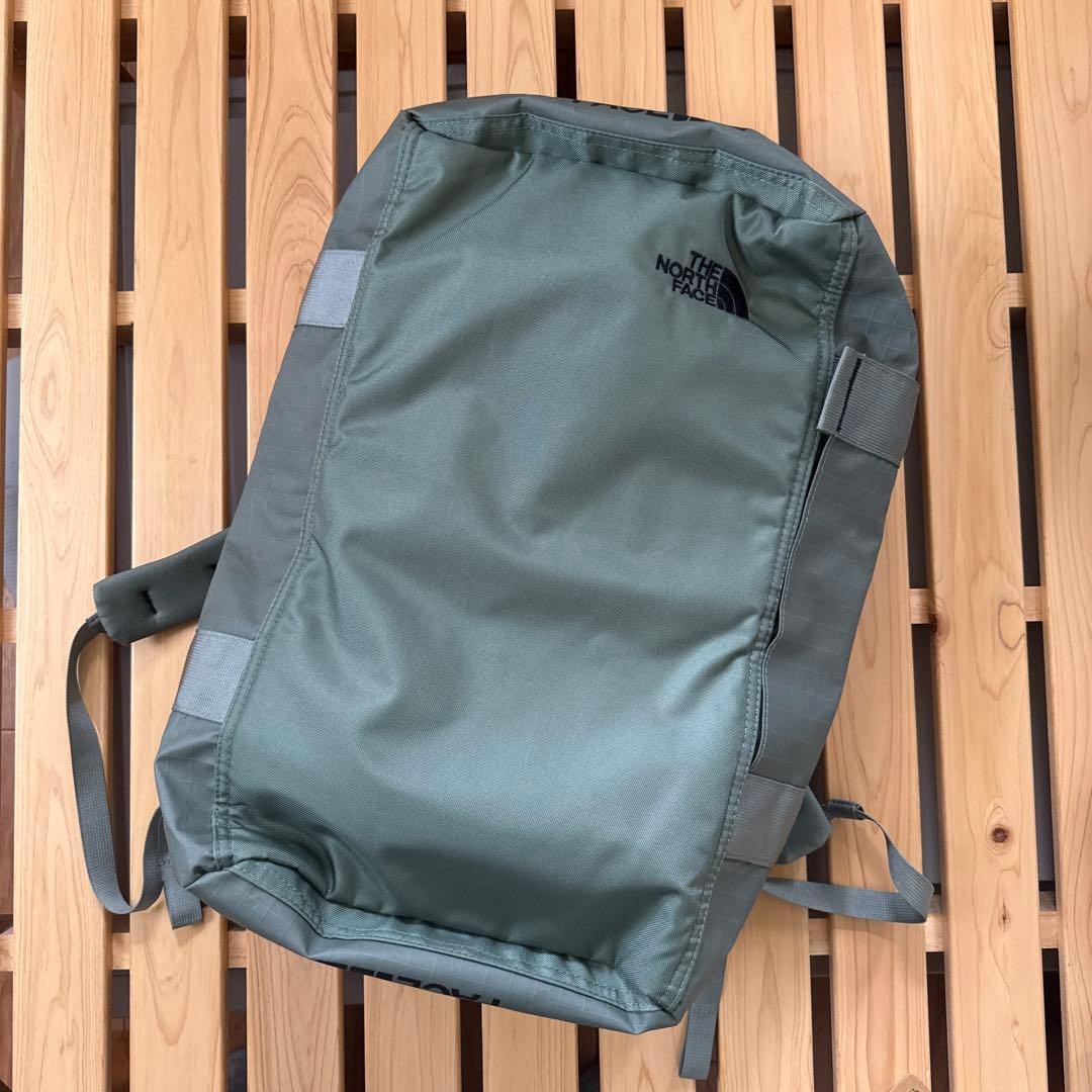 The North Face Base Camp Voyager Light 32L Green Backpack