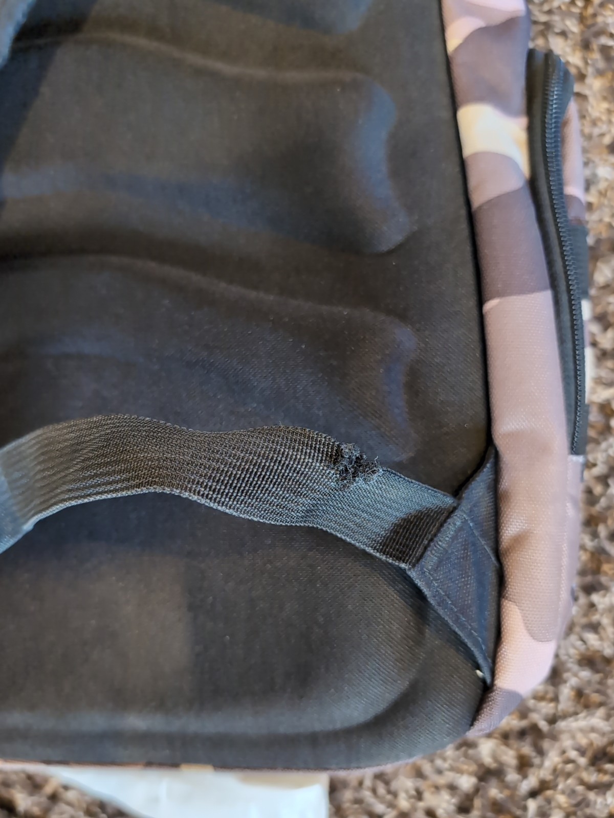 MENS OAKLEY BATHROOM SINK HERB CAMO BAG NOT RARE SMALLER THAN KITCHEN SINK