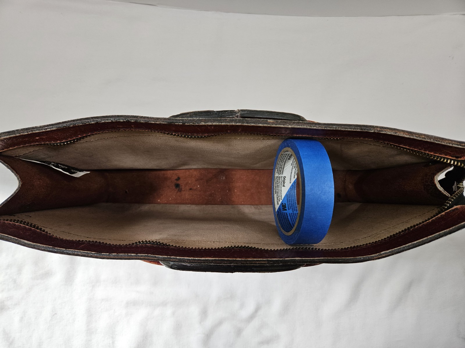 Vintage Pegasus Drop Handle Briefcase Brown Leather Made In USA 17.5 x 12 Inches