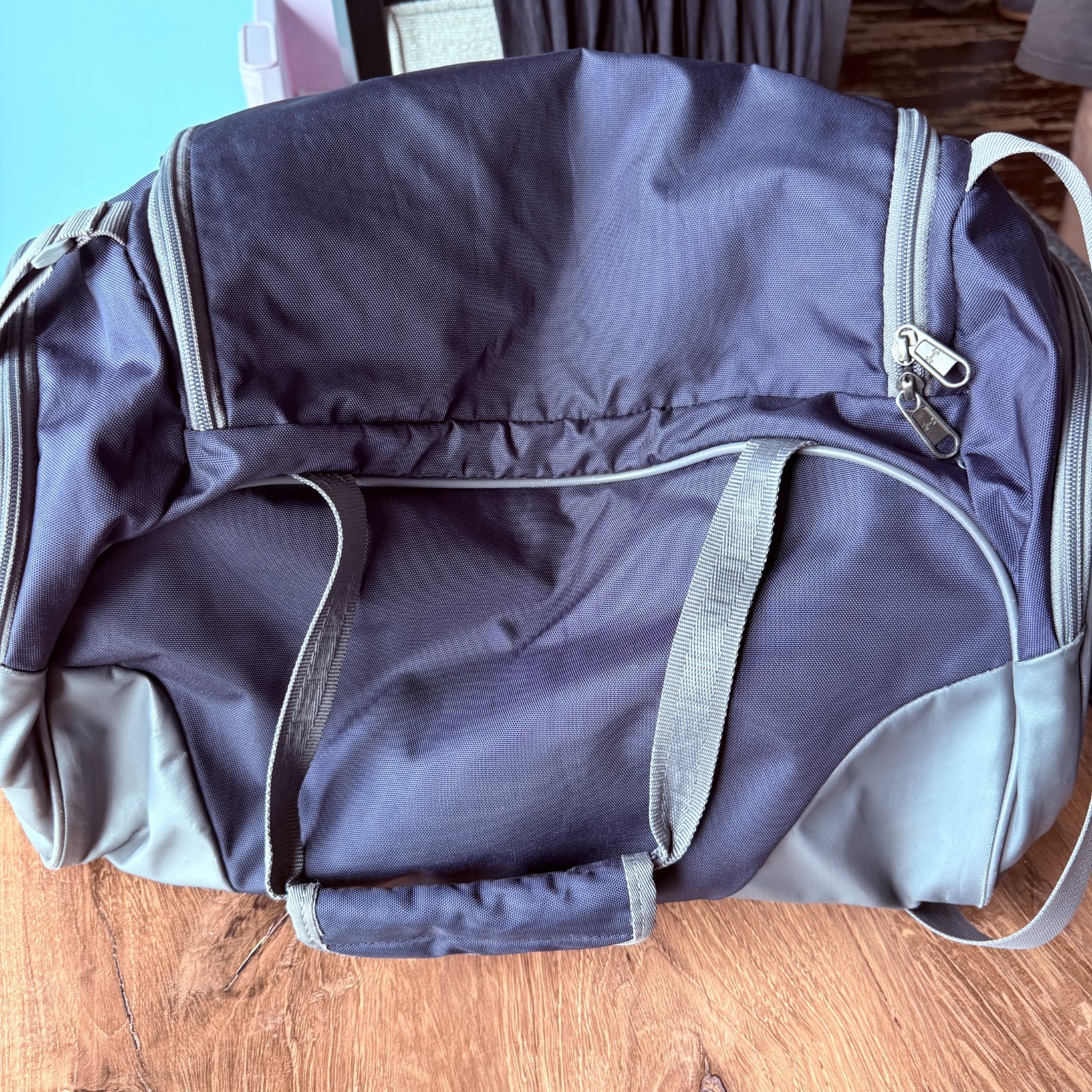 Under Armour UA Storm Undeniable Medium Duffle Bag Navy Gray Gym Travel Sports
