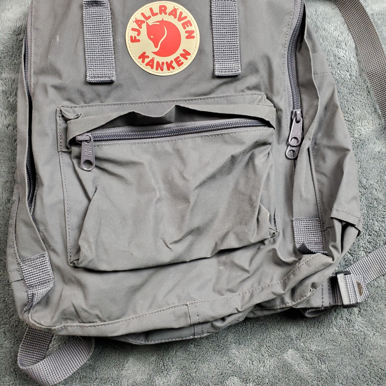 Fjallraven Kanken Classic Backpack Dark Gray Bookbag 23510