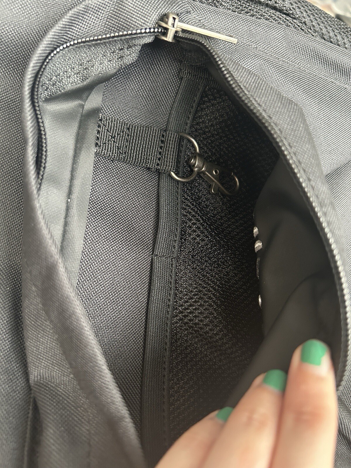 NWT Carhartt Black Canvas Backpack CB0411 Rain Defender