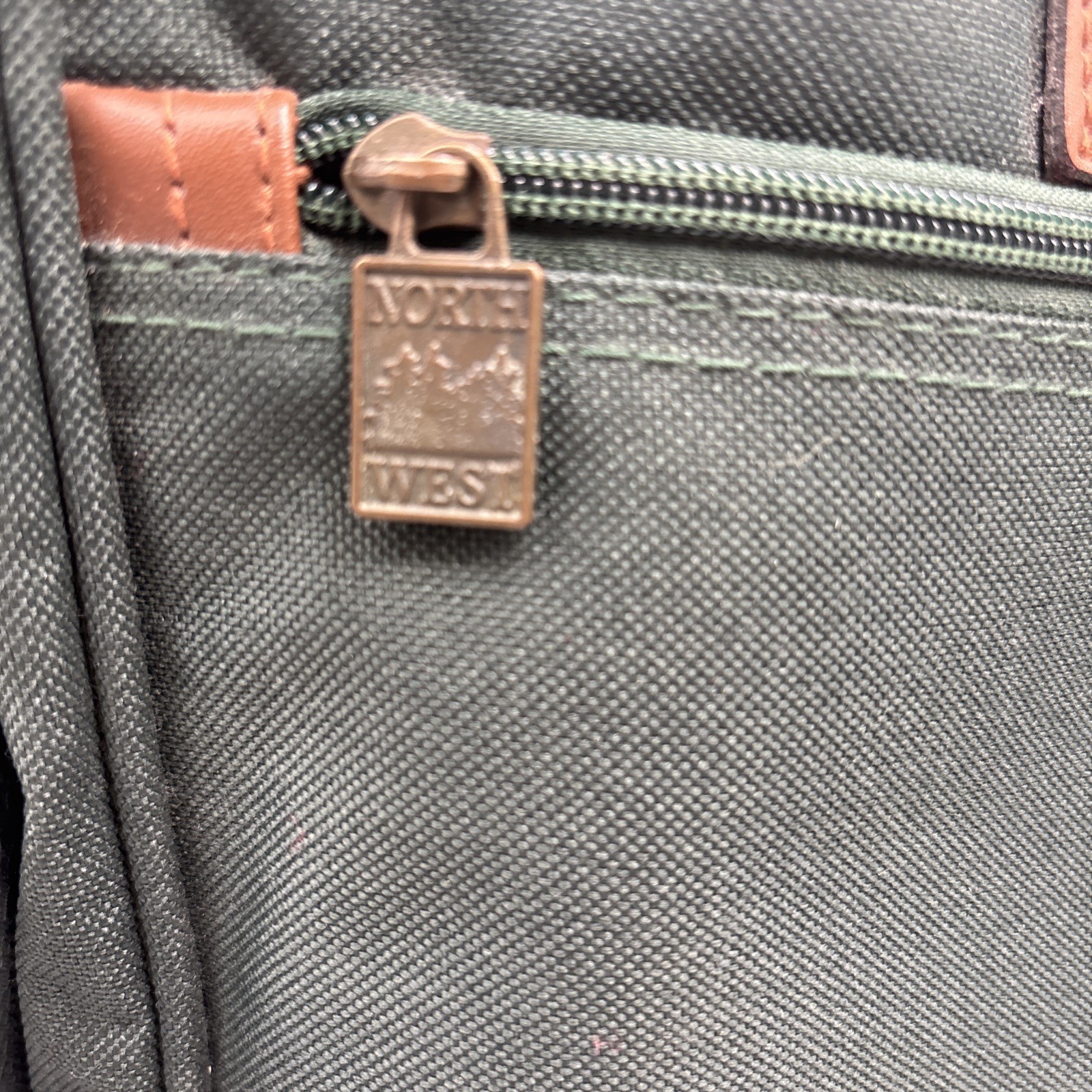 Leed’s North West Shoulder Bag Messenger Portfolio Green Canvas 16”x13”