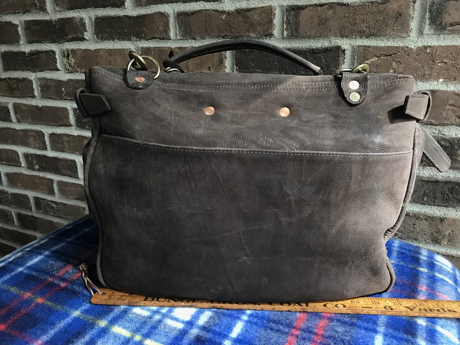 VINTAGE BASEBALL GLOVE LEATHER ONE-OF-A-KIND MACBOOK MESSENGER MAIL BAG R$1798