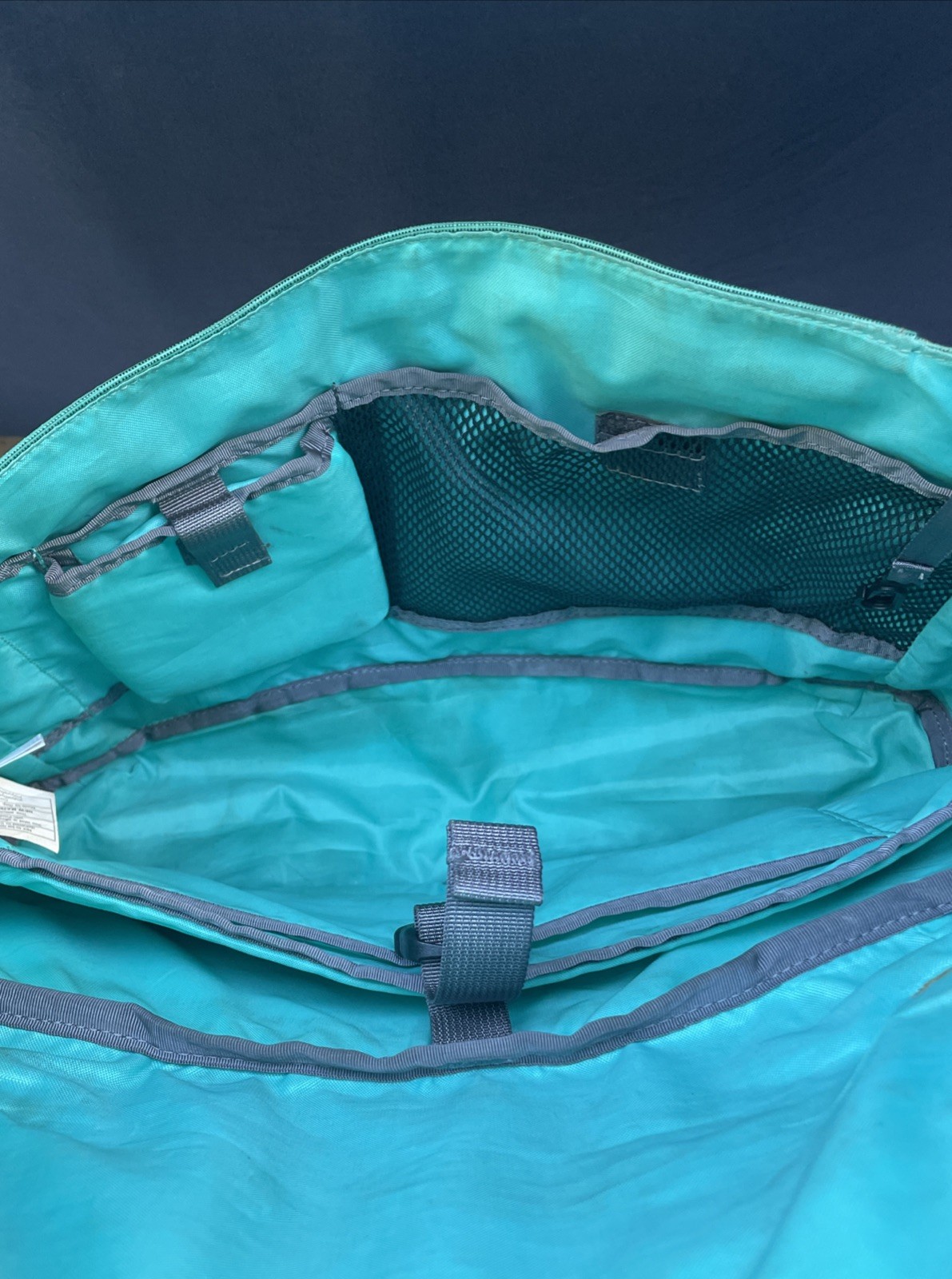 RARE Patagonia Black Hole Messenger 12L Bag Turquoise Green Yellow Laptop 49321