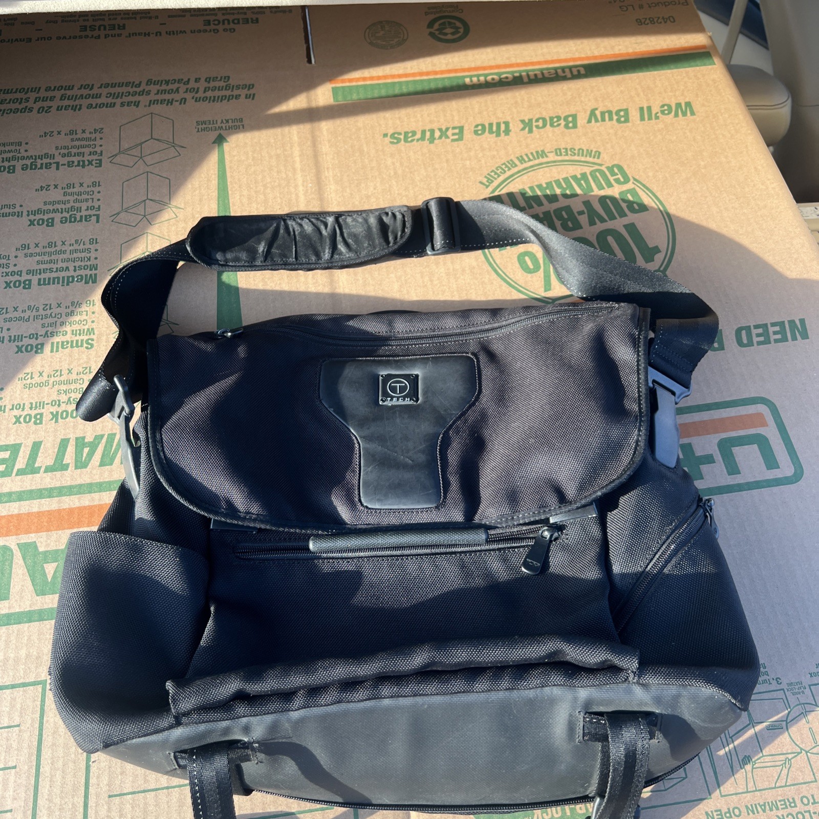 Tumi T2 Ballistic Large Messenger Briefcase Laptop Bag Nylon Black Shoulder