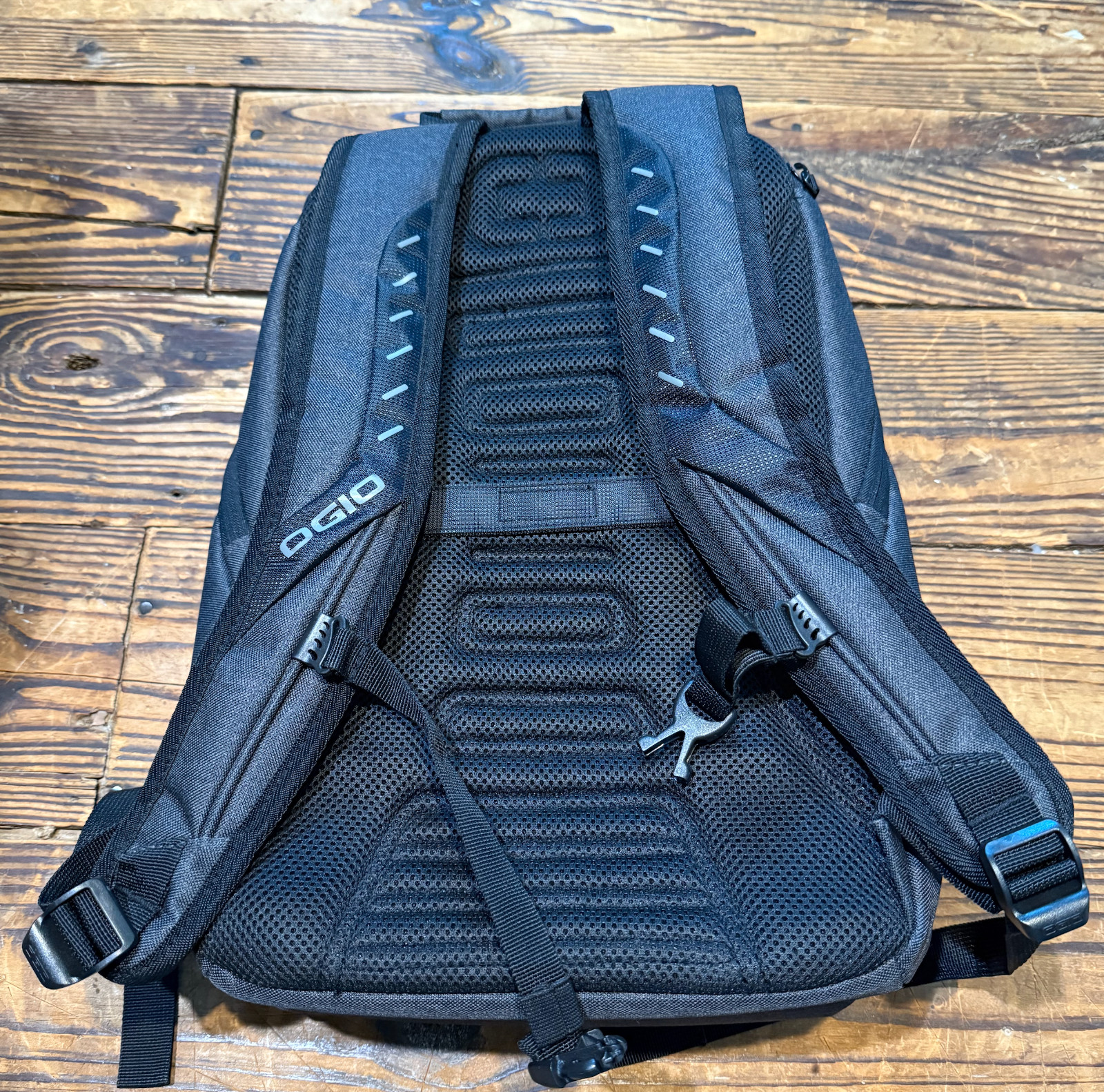 NEW Ogio Backpack Gambit Padded Laptop Backpack Graphite Black NWOT Audacy Logo