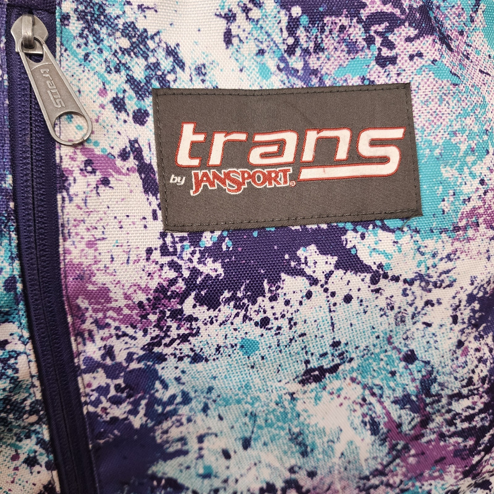 Trans By JanSport Tie Dizzle 17″ Backpack Laptop Sleeve 4 Zippered Compartments