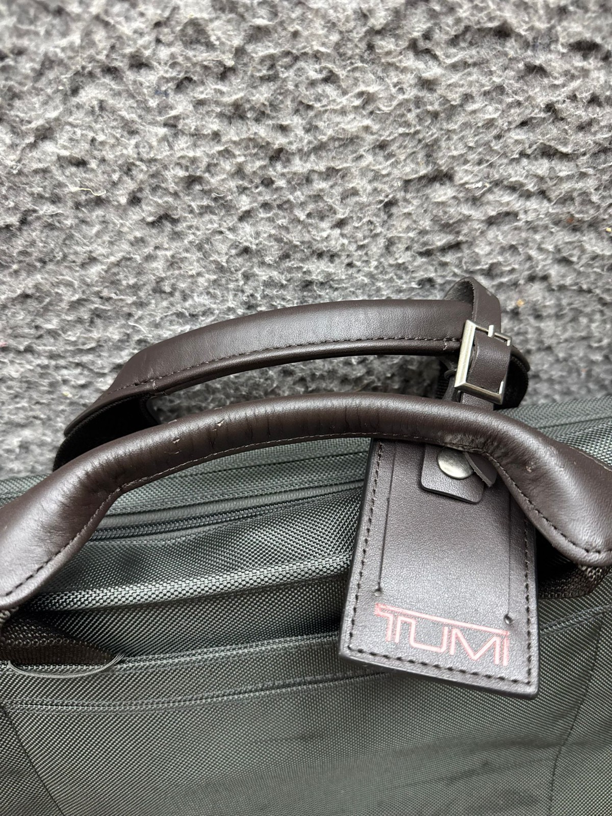 NWD Tumi Compact Large Screen Laptop Brief Bag Black 13.5″ x 17.5″ x 3.5″ $350