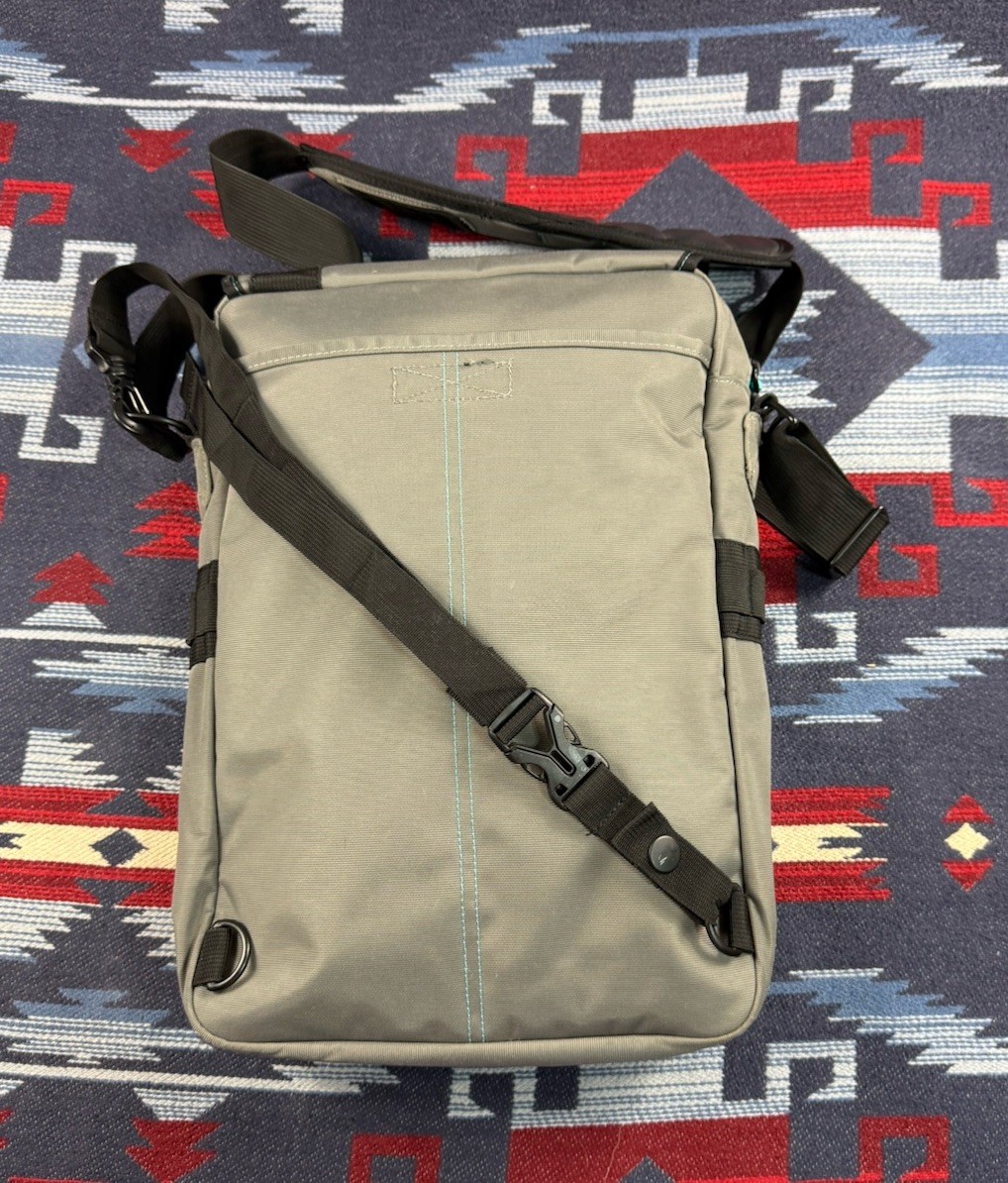 Vtg Oakley Sling Tactical Software Pilot Shoulder Messenger Bag Carry On Tablet