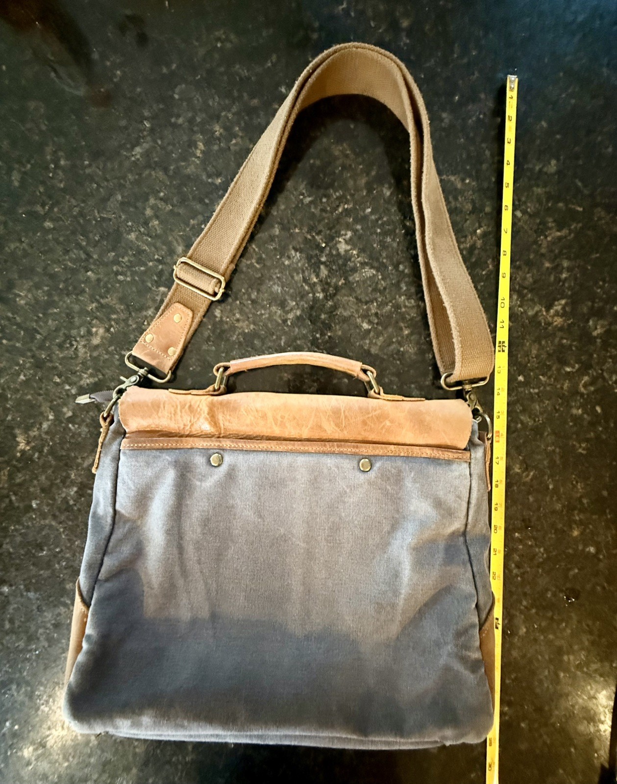 WOWBOX Brown Messenger Bag Adjustable Strap Magnetic Zip Inner Outer Pockets