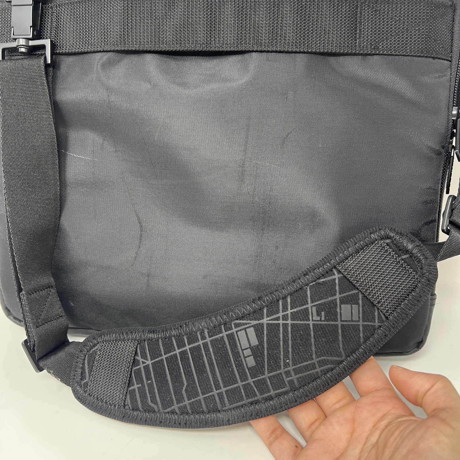 Targus Revolution TTL213US Carrying Case for 14″ Ultrabook, Notebook – Black