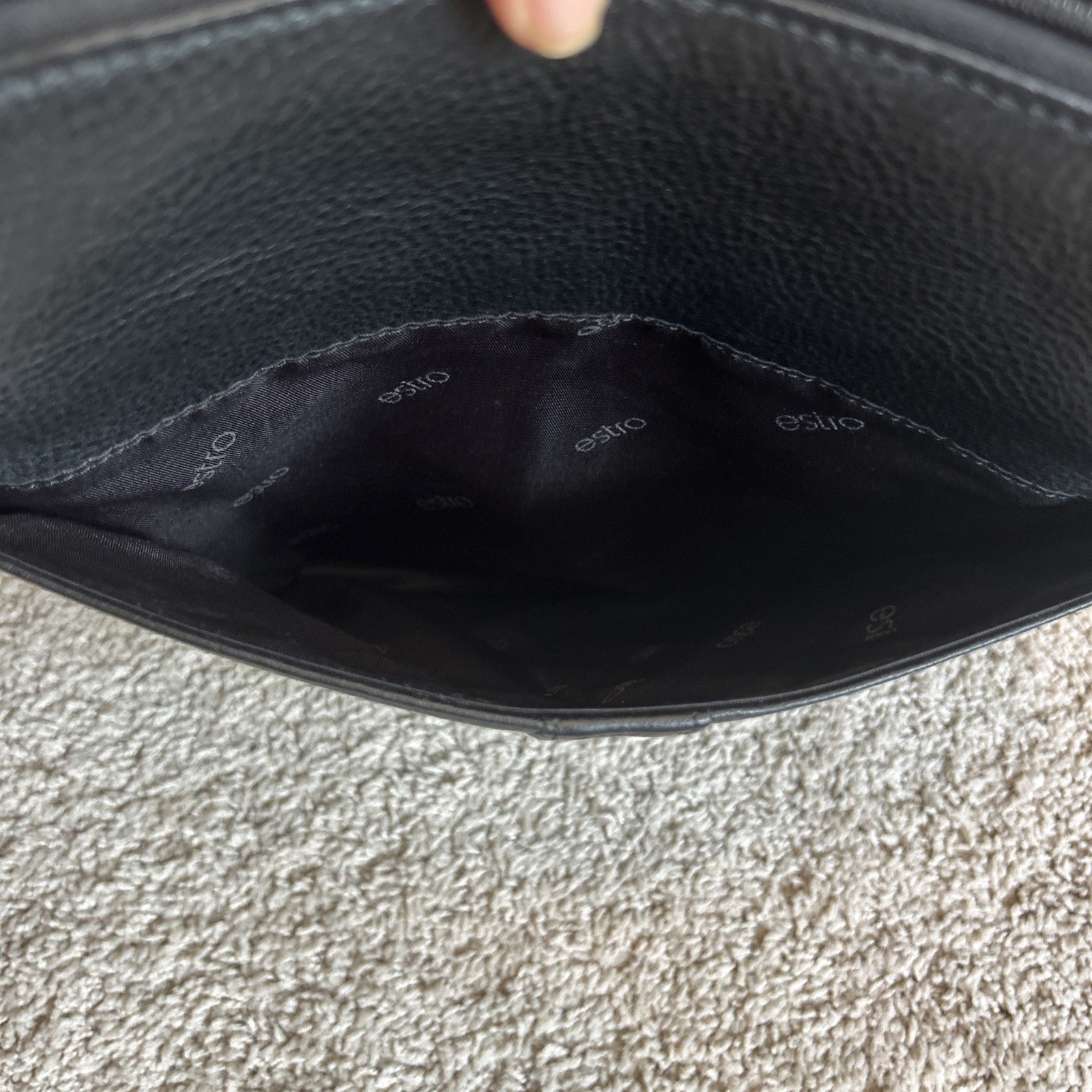 Estro black leather messenger bag W/Adjustable Strap Zip And Magnetic Close