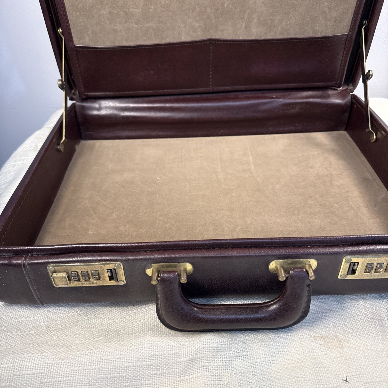 Leather Hardcase Presto Briefcase Vintage Combo Lock 16.5×12” Attache Case