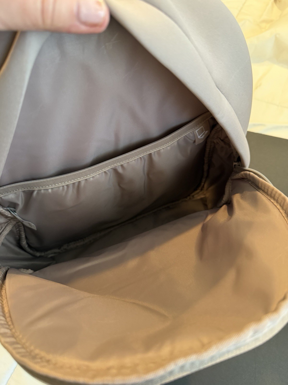 Reebok Gray Zip Backpack, Medium Men’s Travel Casual, Padded w/ Pockets