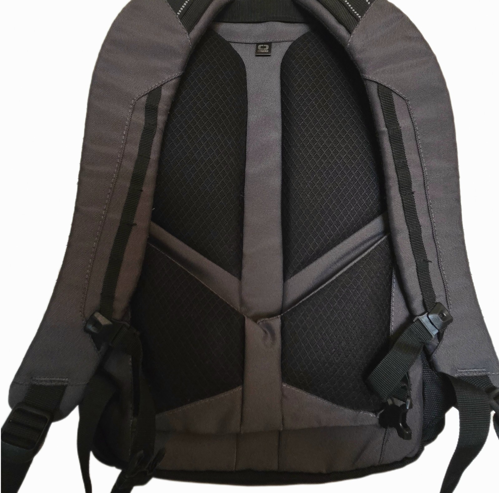 OGIO Tech Backpack Gray Laptop Bag Travel Charging Port Pouch Commuter Work Men