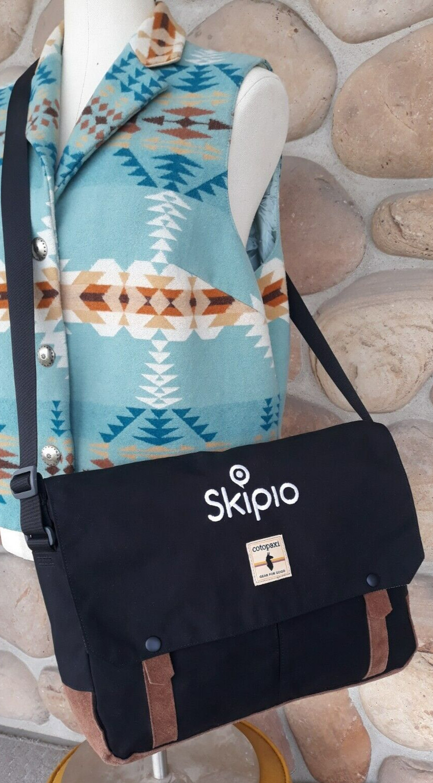COTOPAXI Blk. Brown Canvas Suede Lightweight Messenger Bag Laptop ~ MINT ~Unused