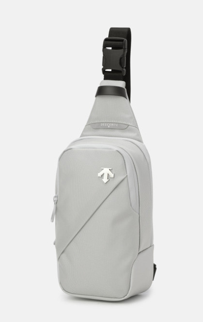 [DESCENTE] Small Hardy Sling bag / LIGHT GREY