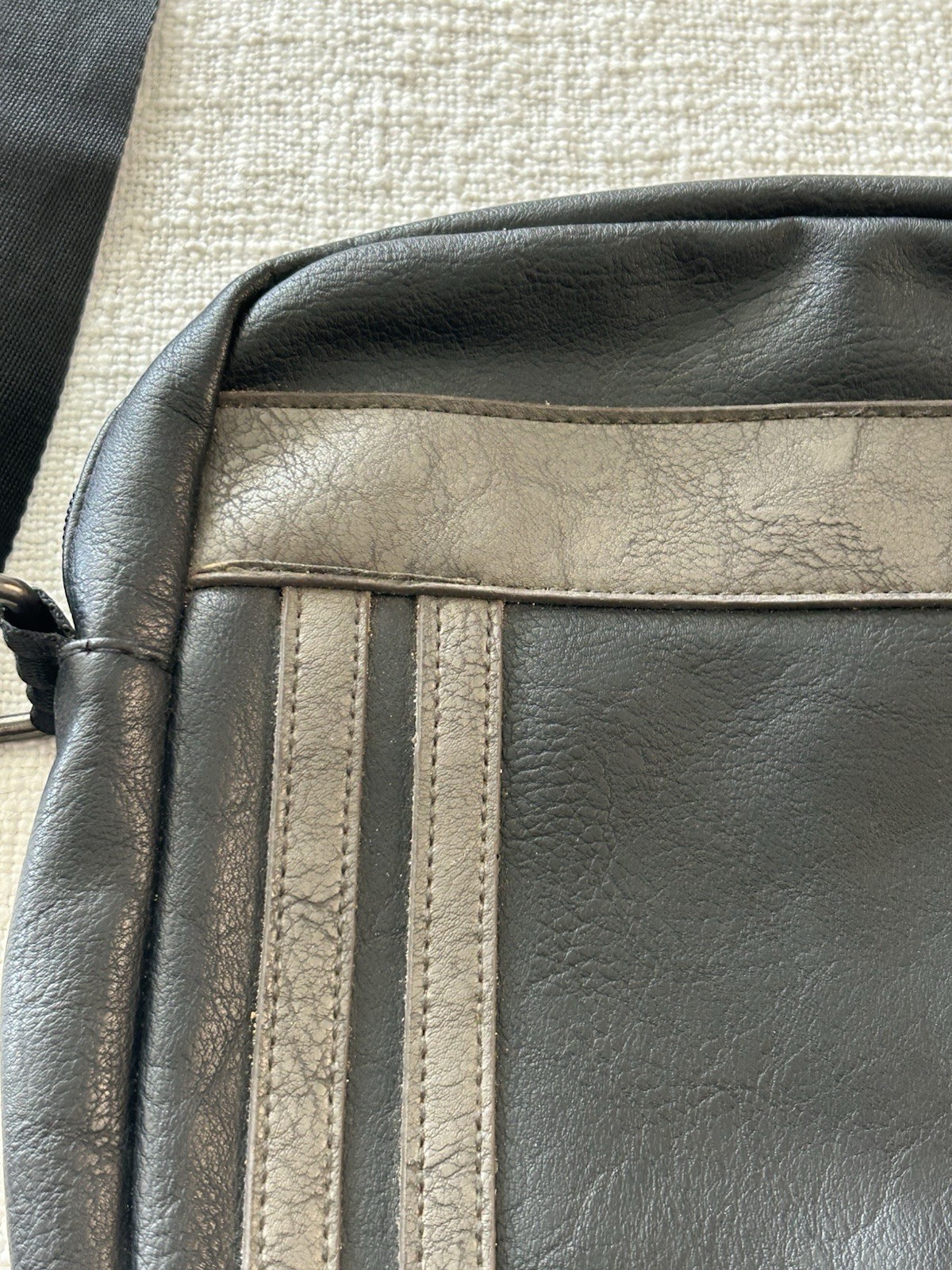 Buffalo David Bitton tablet crossbody side bag Gray black Brown satchel 10”x 12”