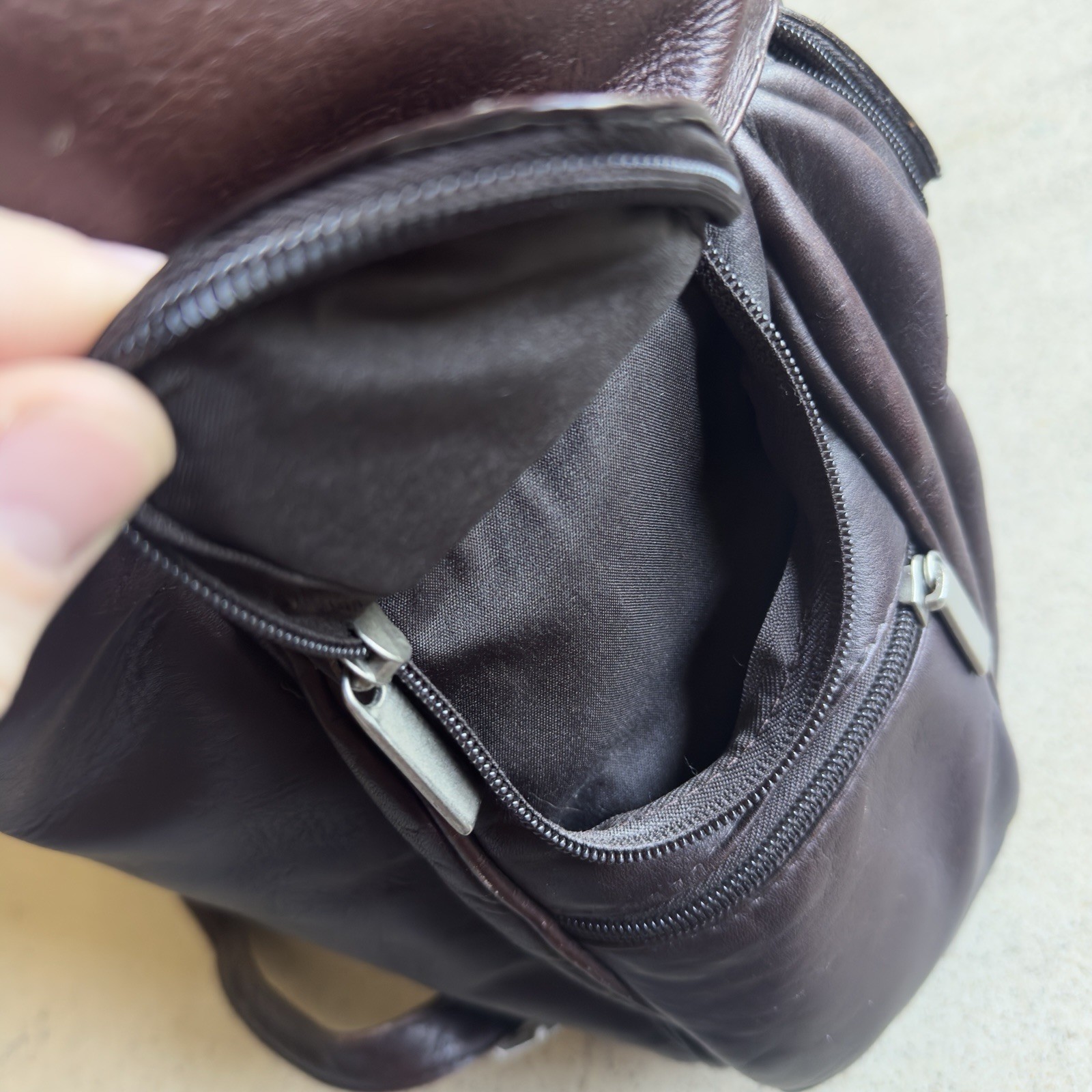 WILSONS LEATHER Chocolate Brown Zippered Backpack Adjustable Straps Y2K