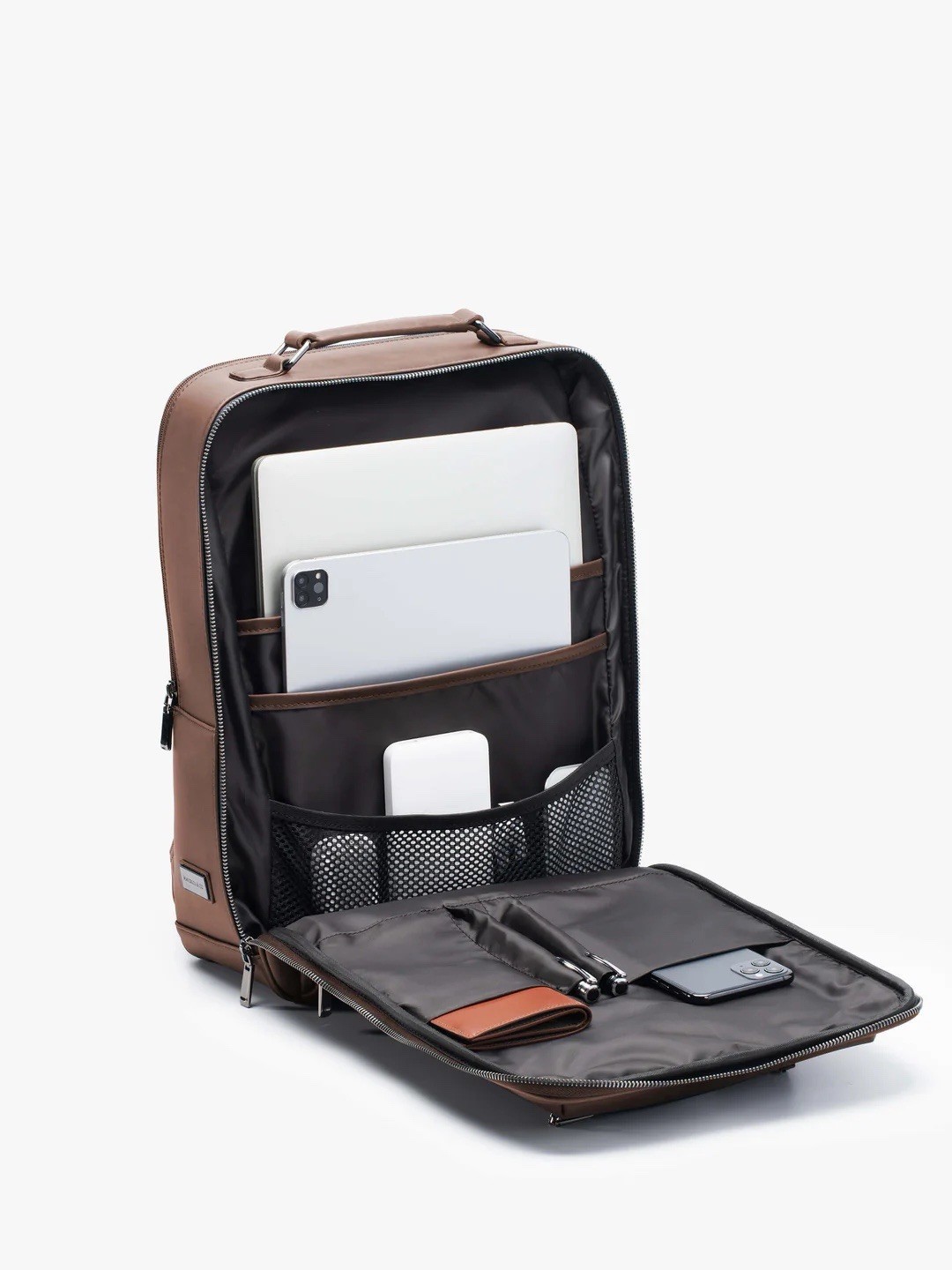 Maverick & Co. Explorer Light Plus Backpack 16.4L – Brown