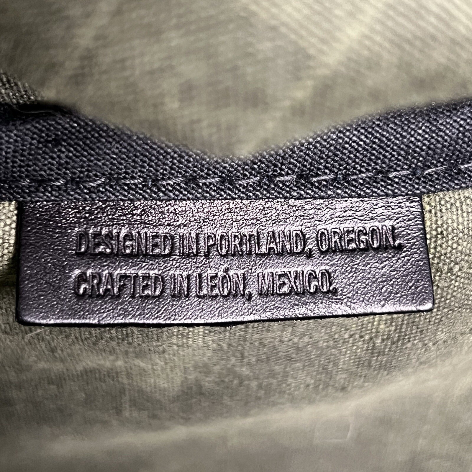 TANNER GOODS Olive Green Fabric Voyager Unisex Backpack Flaw