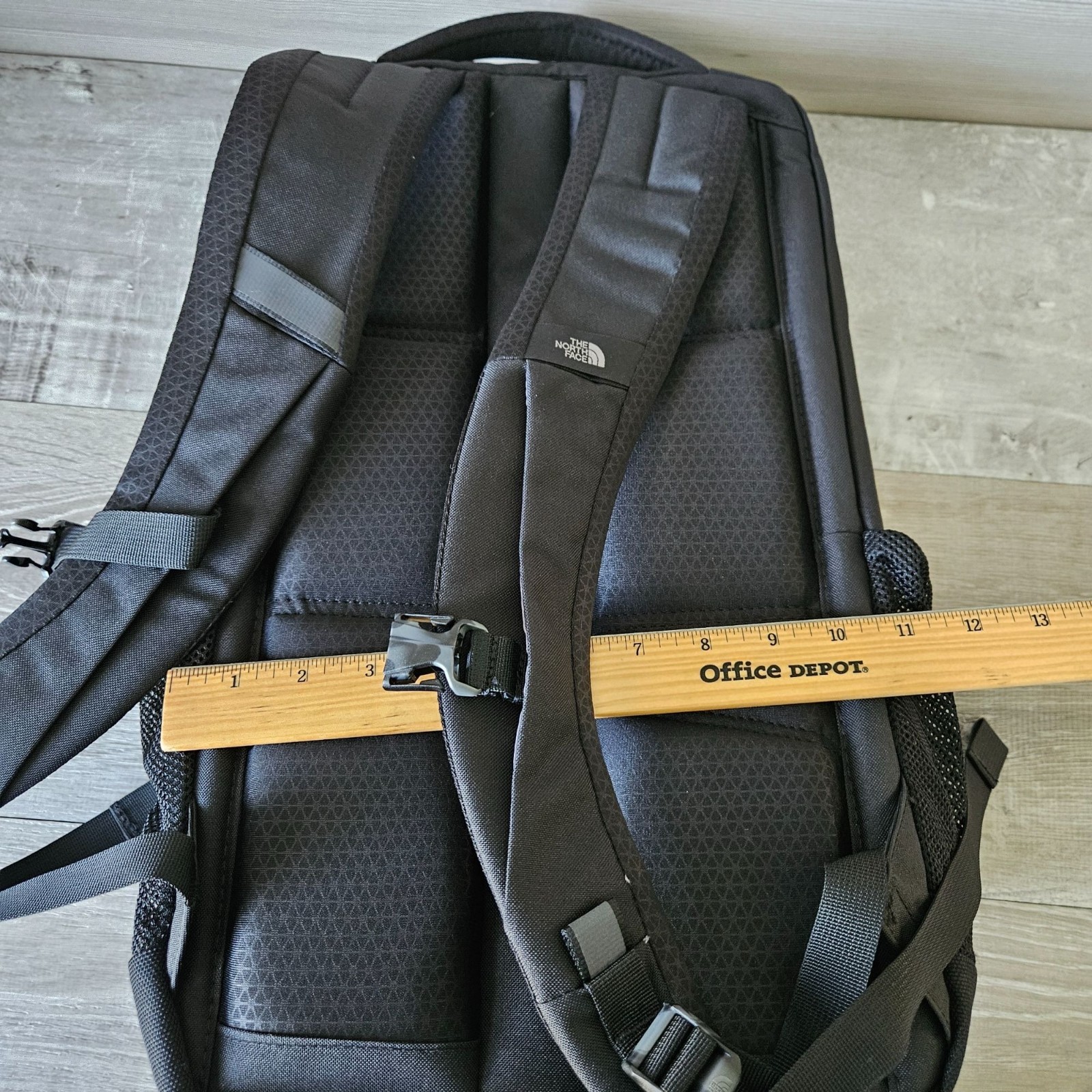 The North Face Backpack Stalwart Savage Logo Gray & Black 26L 15″ Laptop Bag
