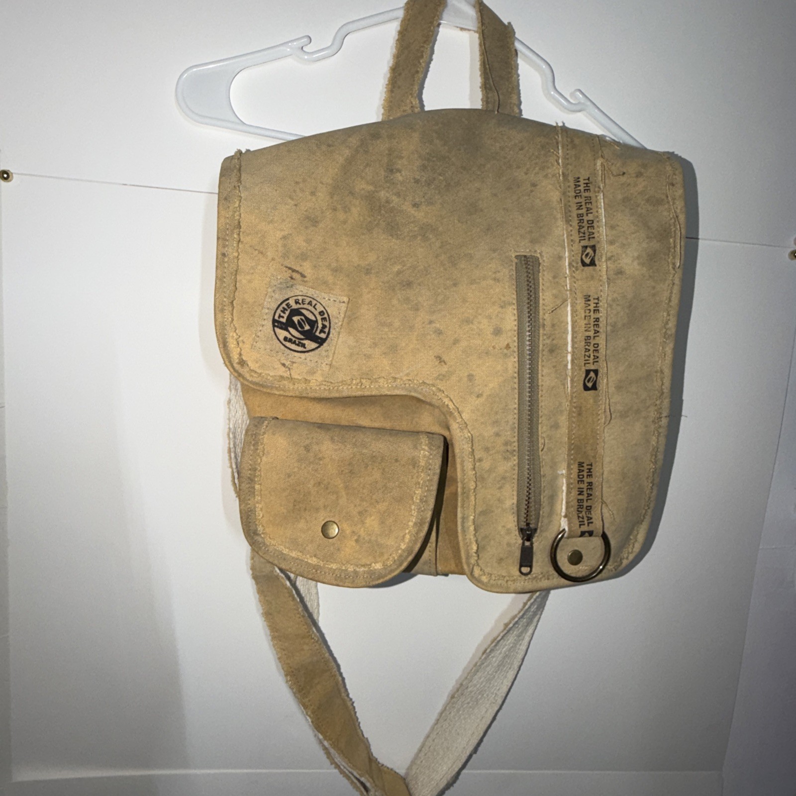 The Real Deal Brazil- Iguape Messenger Bag – Made With 100% Recycled Canvas Tarp