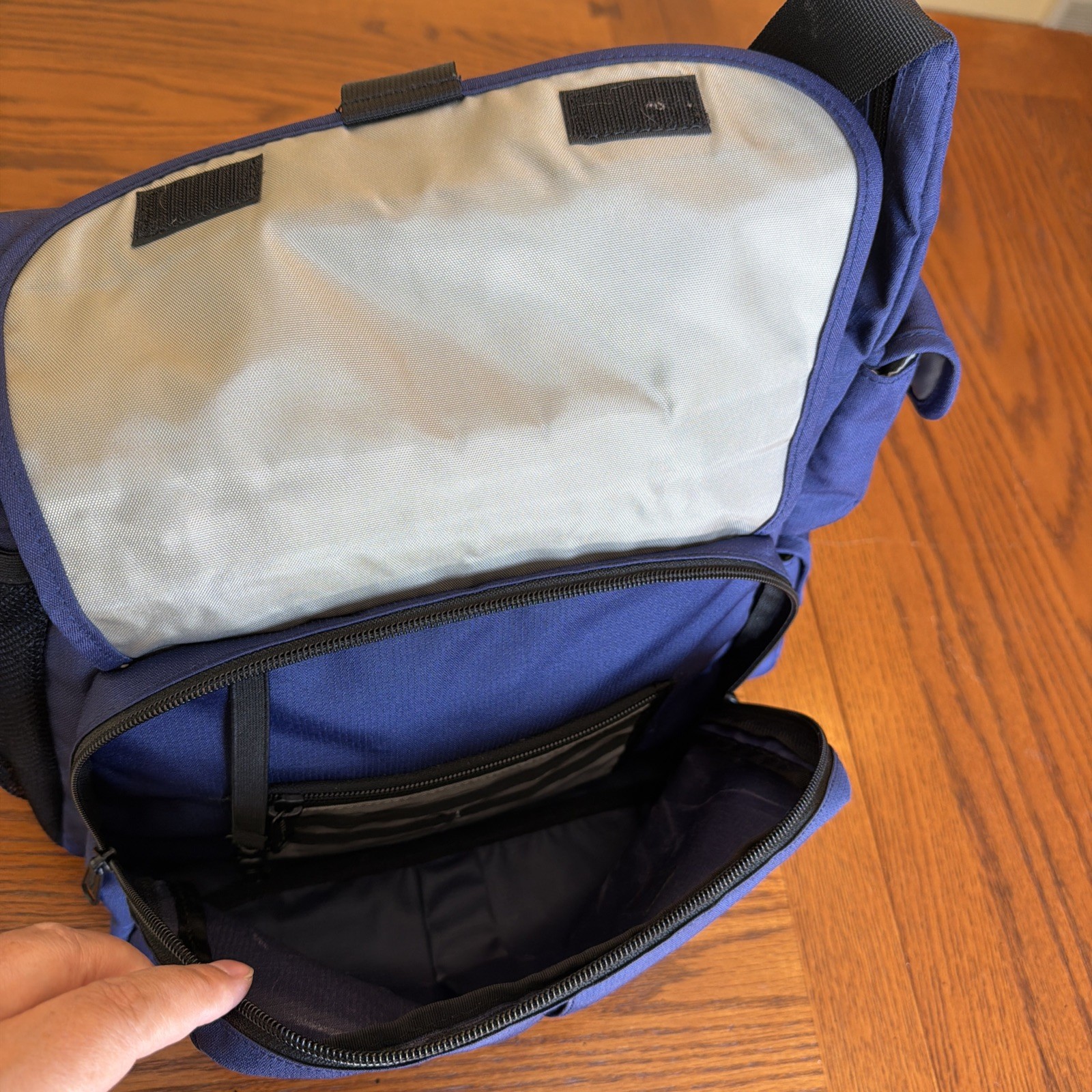 LL Bean Messenger Bag Boundless Crossbody Commuter Navy Blue Everyday Use READ