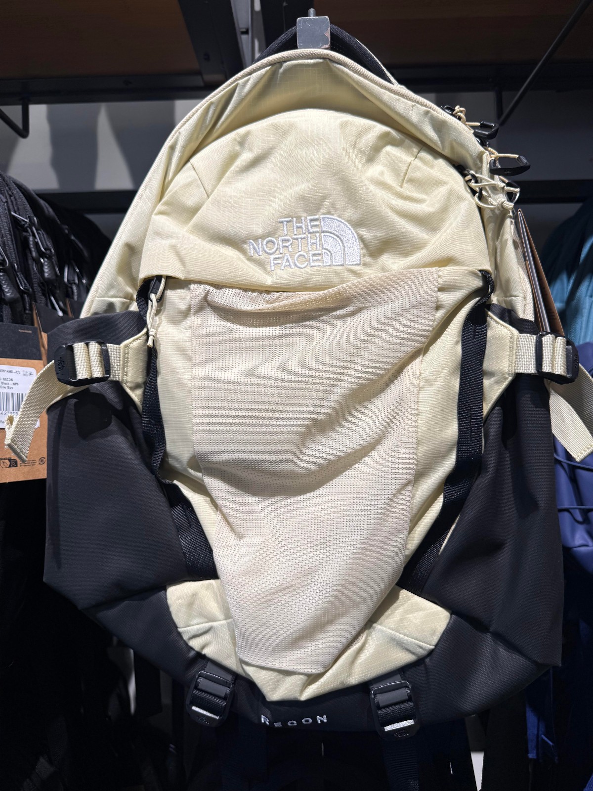 The North Face Recon Backpack Gravel/TNF Black-NPF One Size