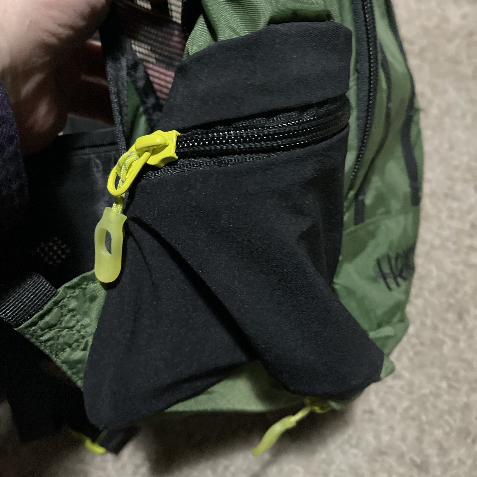 Dakine Hexo + Backpack Green & Black VGreat Condition Hiking Outdoor Drone Pack