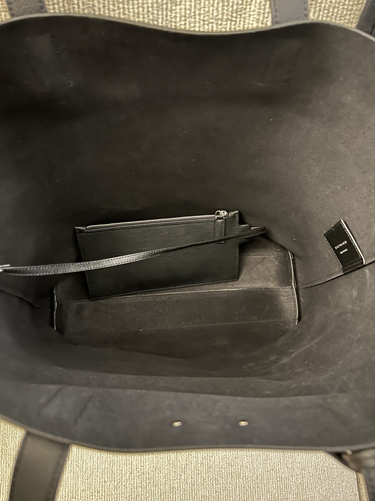 Saint Laurent Black Leather Tote Back With A Pouch brand new never worn