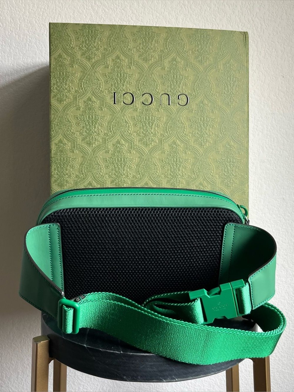 NEW Gucci GG Leather Rubber-Effect Crossbody/Belt Bag – Green – Size 100