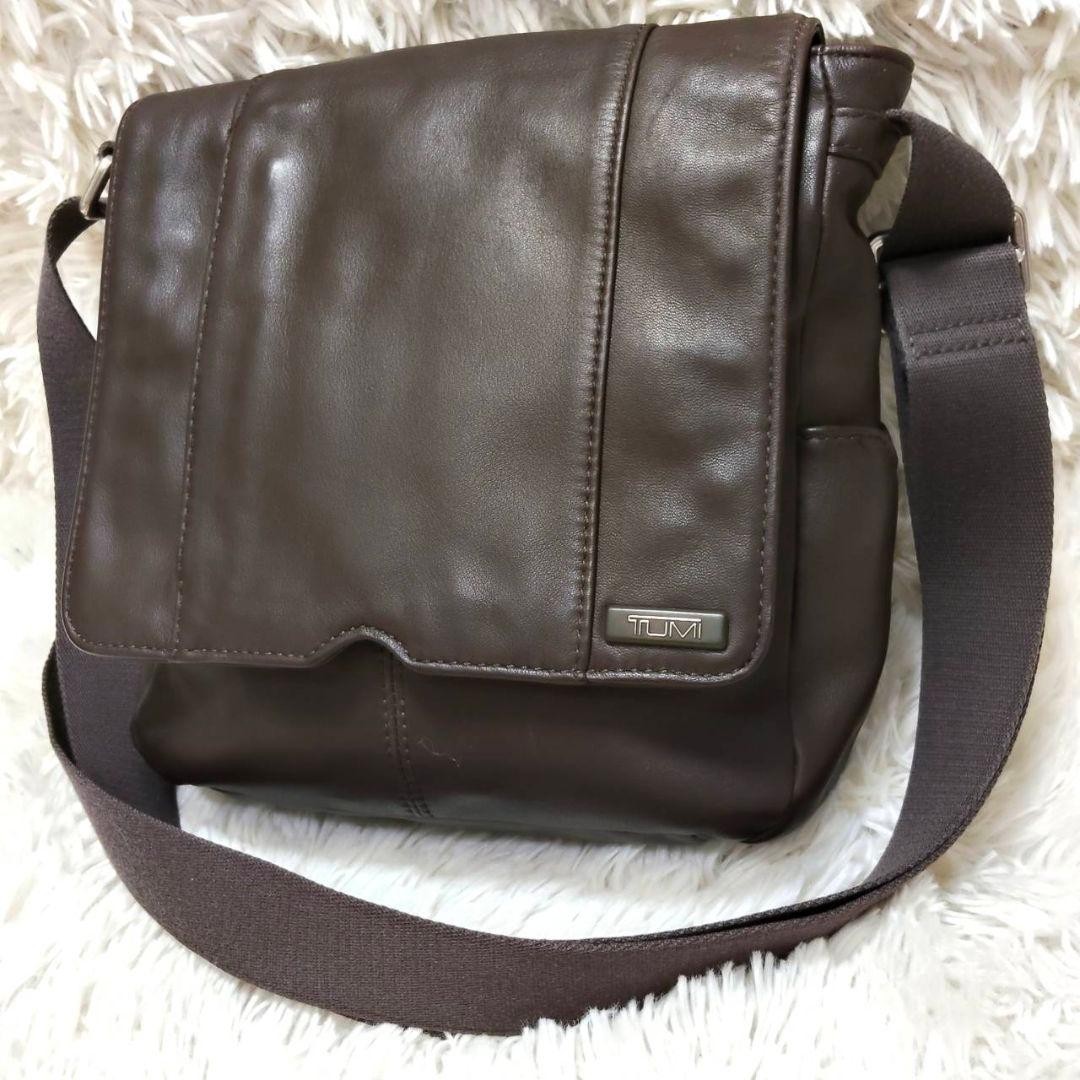 TUMI Leather Shoulder Bag Brown Messenger 28x24cm Fully Maintained