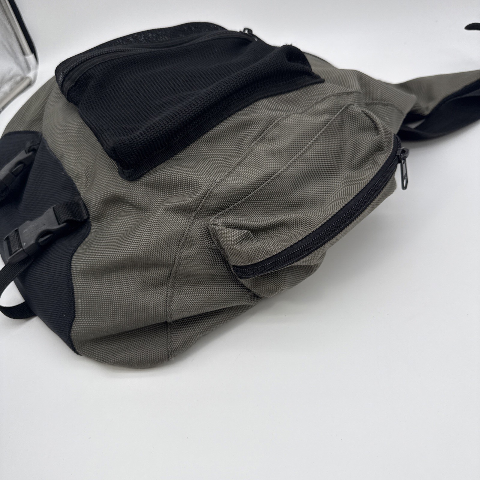 Vtg GAP 2001 Sling Bag Y2K Single Strap Crossbody Shoulder Backpack Gray Bag