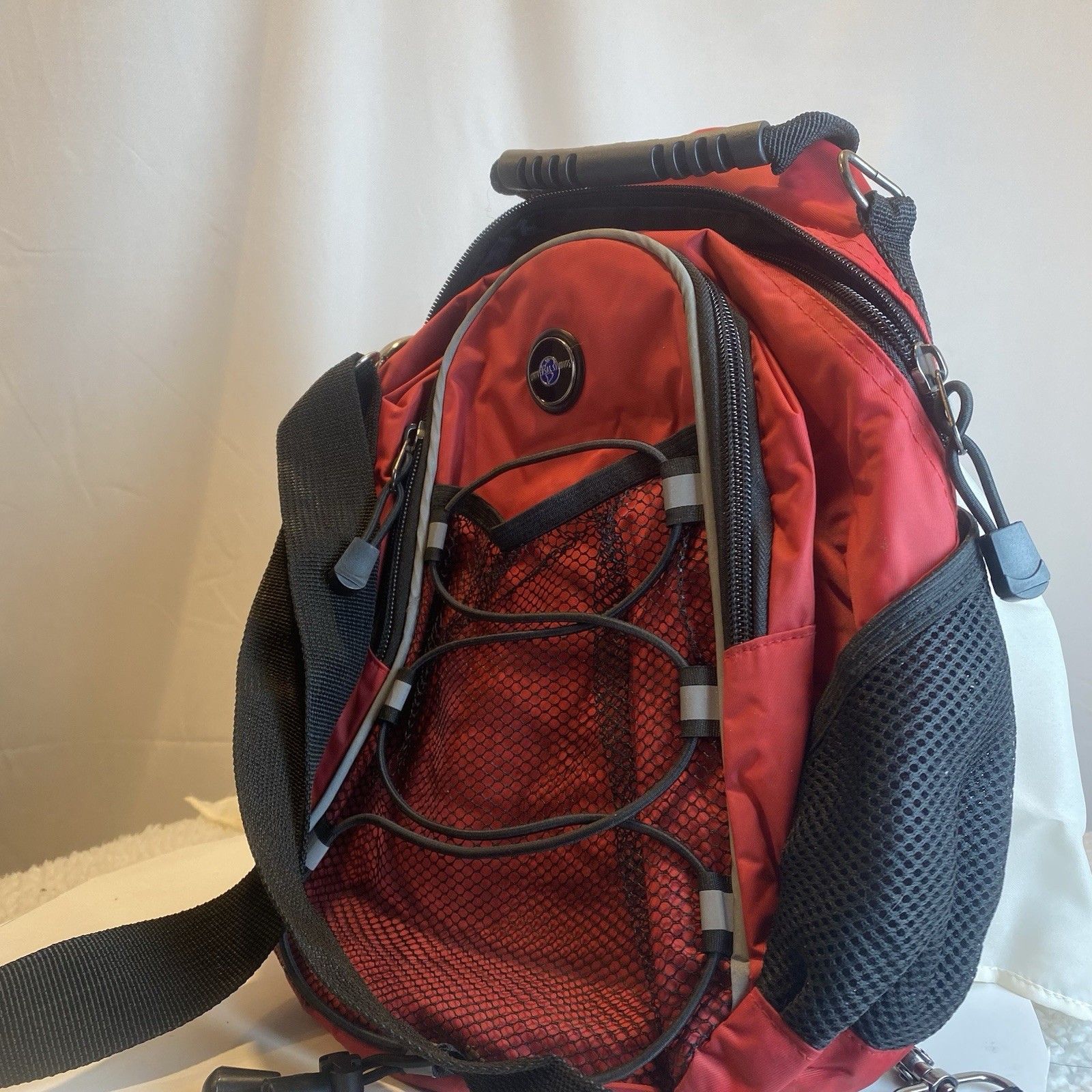Vintage Universal Studios Sling Backpack Red Black Y2K Gorpcore Tech Bag Retro