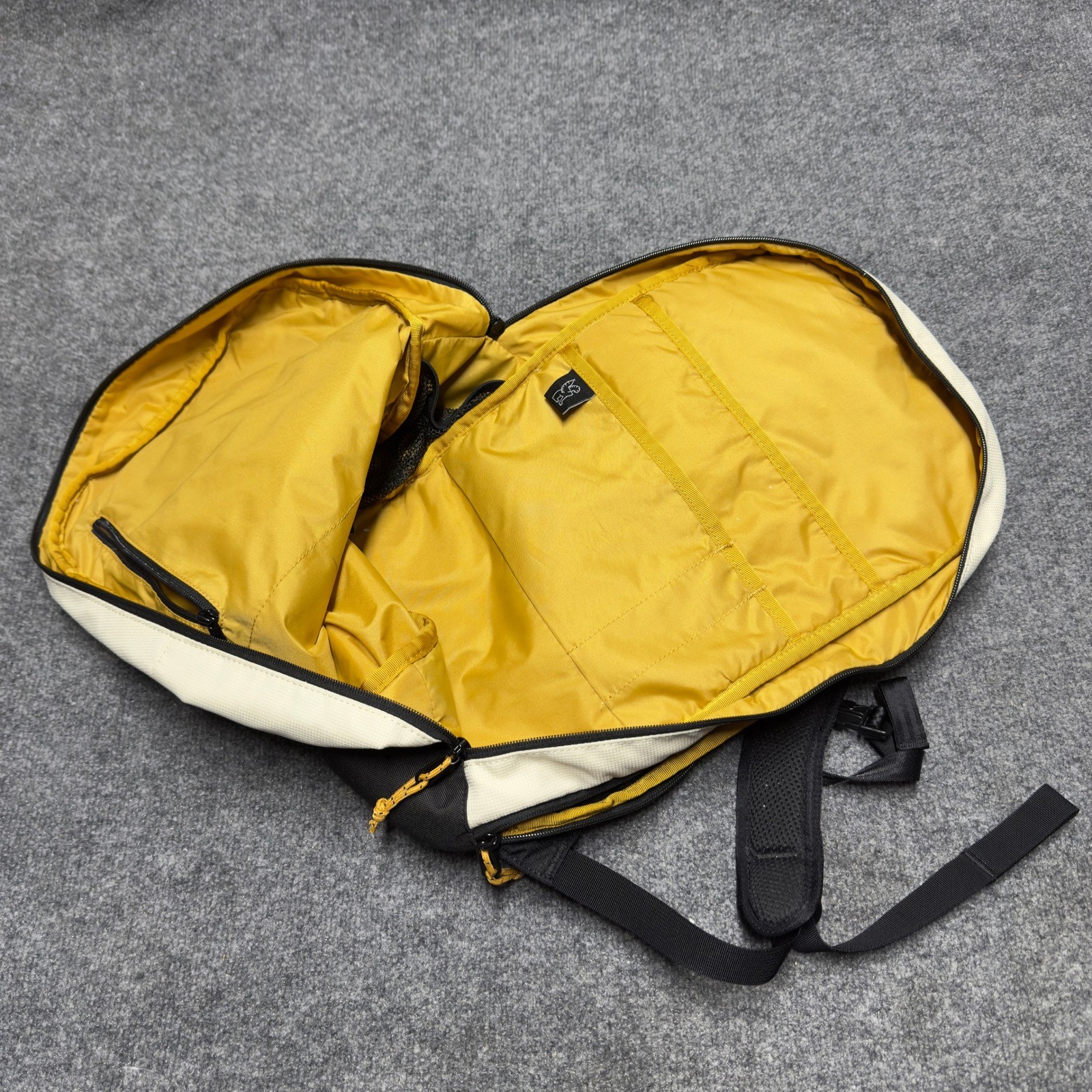 Chrome Industries Ruckas Backpack Cream Beige Ripstop Laptop Bag Travel Cycling