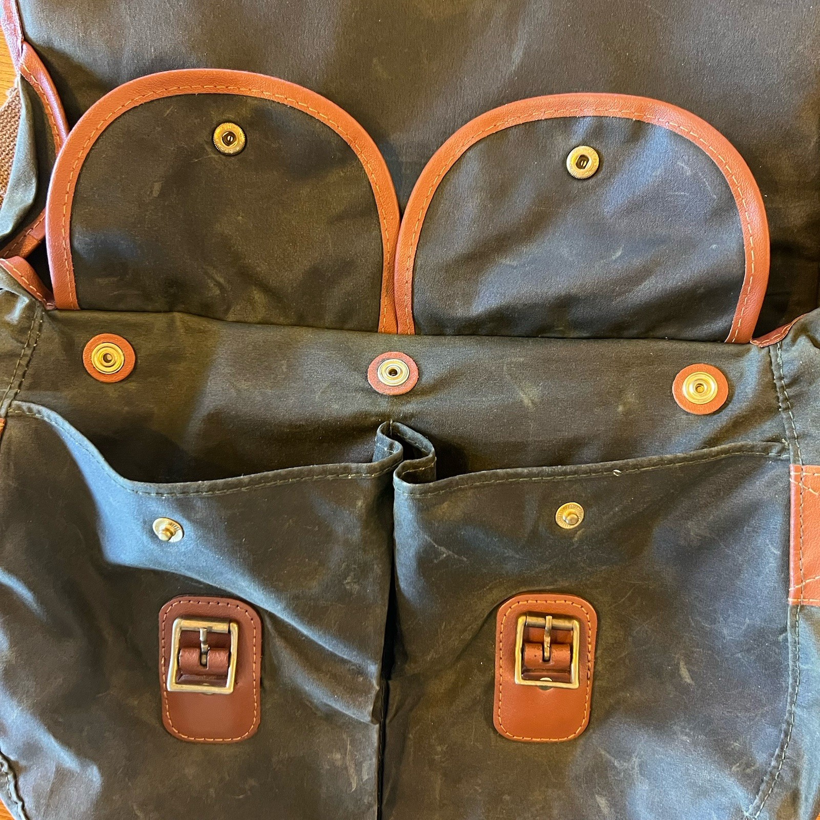 Barbour B700 Highland Thornproof Green Bag Removable Liner Wax Cotton